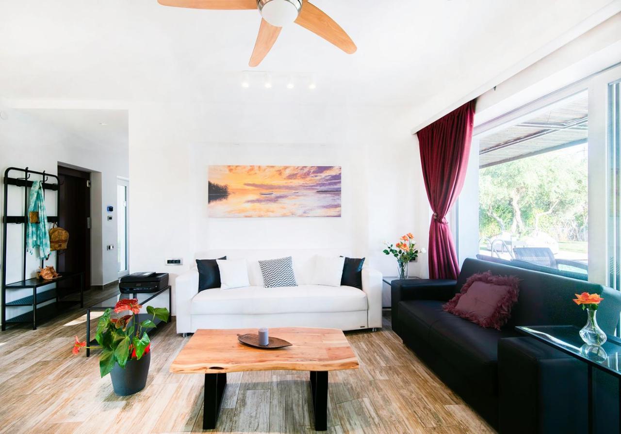 Enervillas Vip Villas With Pool Bbq Kato Alissos 外观 照片